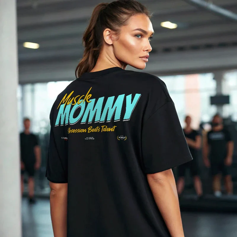MUSCLE MOMMY - Image 3
